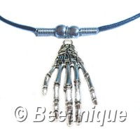 Skeleton Hand Necklace - Click Image to Close